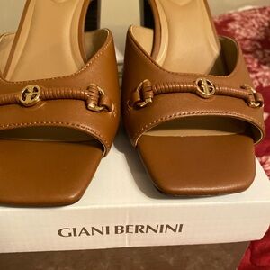 Giani Bernini Tan Leather Heels